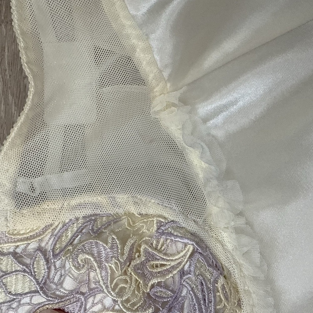VTG Flora Nikrooz Size S Coquette Babydoll Nightgown Dress Ruffle Lace Sheer - Picture 12 of 13